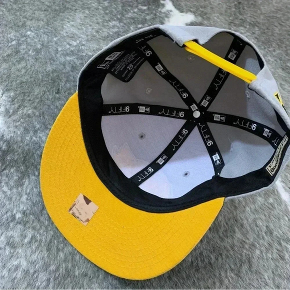 New Era Hardwood Classics Lakers Hat - Picture 9 of 11